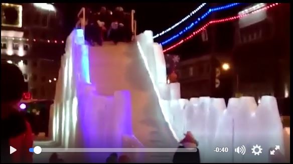 Arturo en Cheliábinsk lanzándose desde una rampa de hielo
