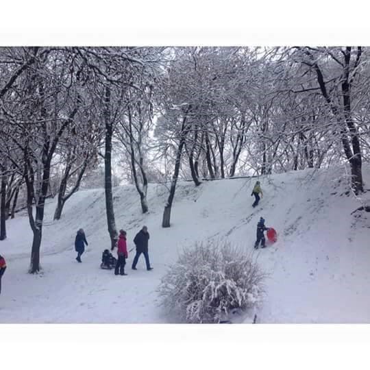 Elena de la Universidad Politécnica de San Petersburgo disfrutando de los juegos de invierno