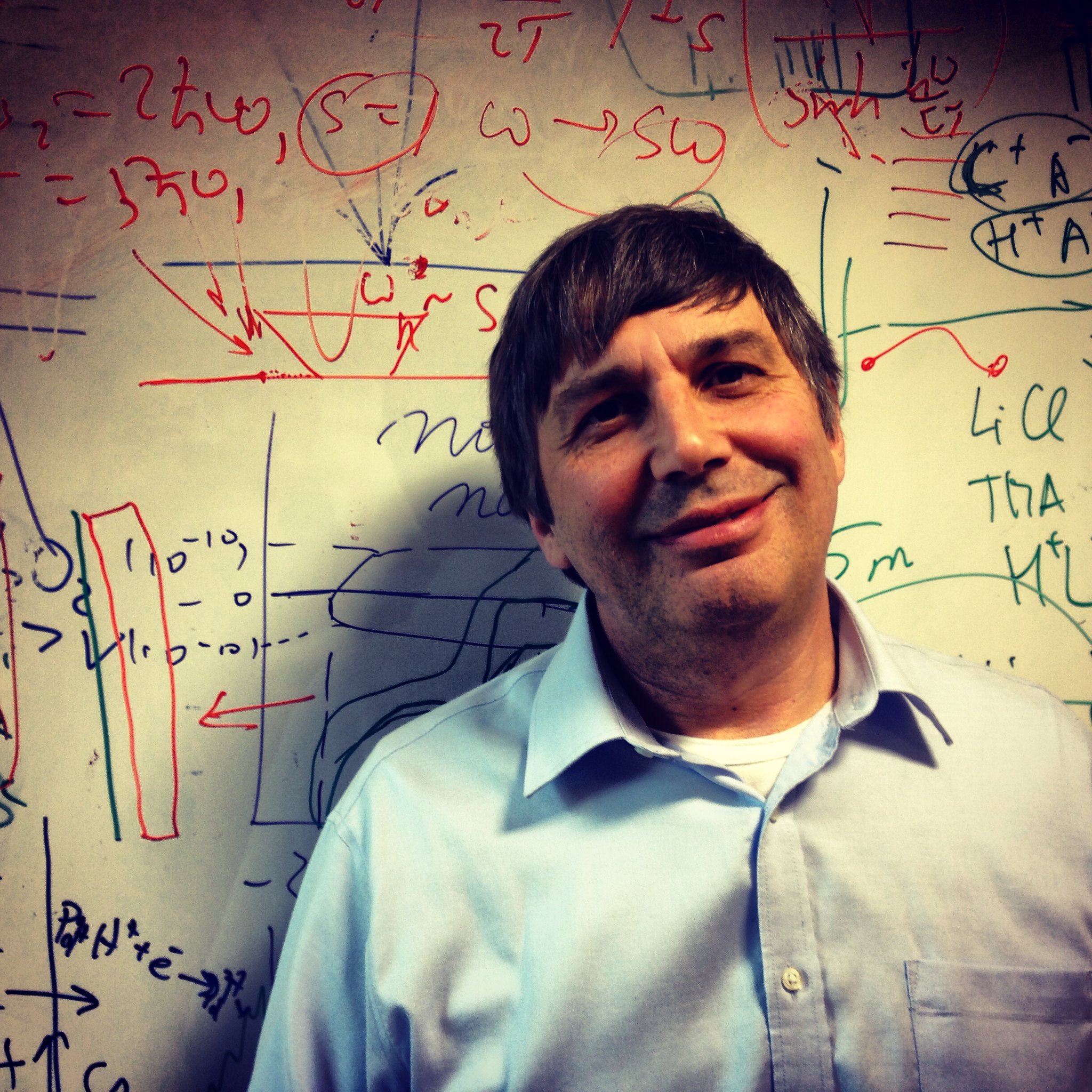 Breve Biografía de Andrey Konstantinovich Geim (Premio Nobel de Física 2010)