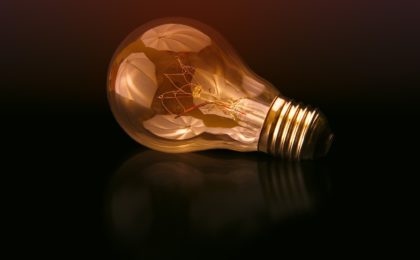 ¿Mejor que un LED? 5 ventajas de la "nueva bombilla eterna" de Rusia