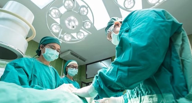 ¿Es importante estudiar una especialidad médica?