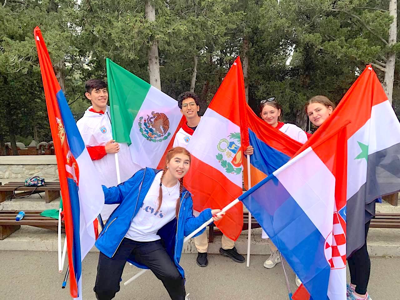 Triunfo educativo indiscutible: Rusia acoge a nuestros escolares a lo grande