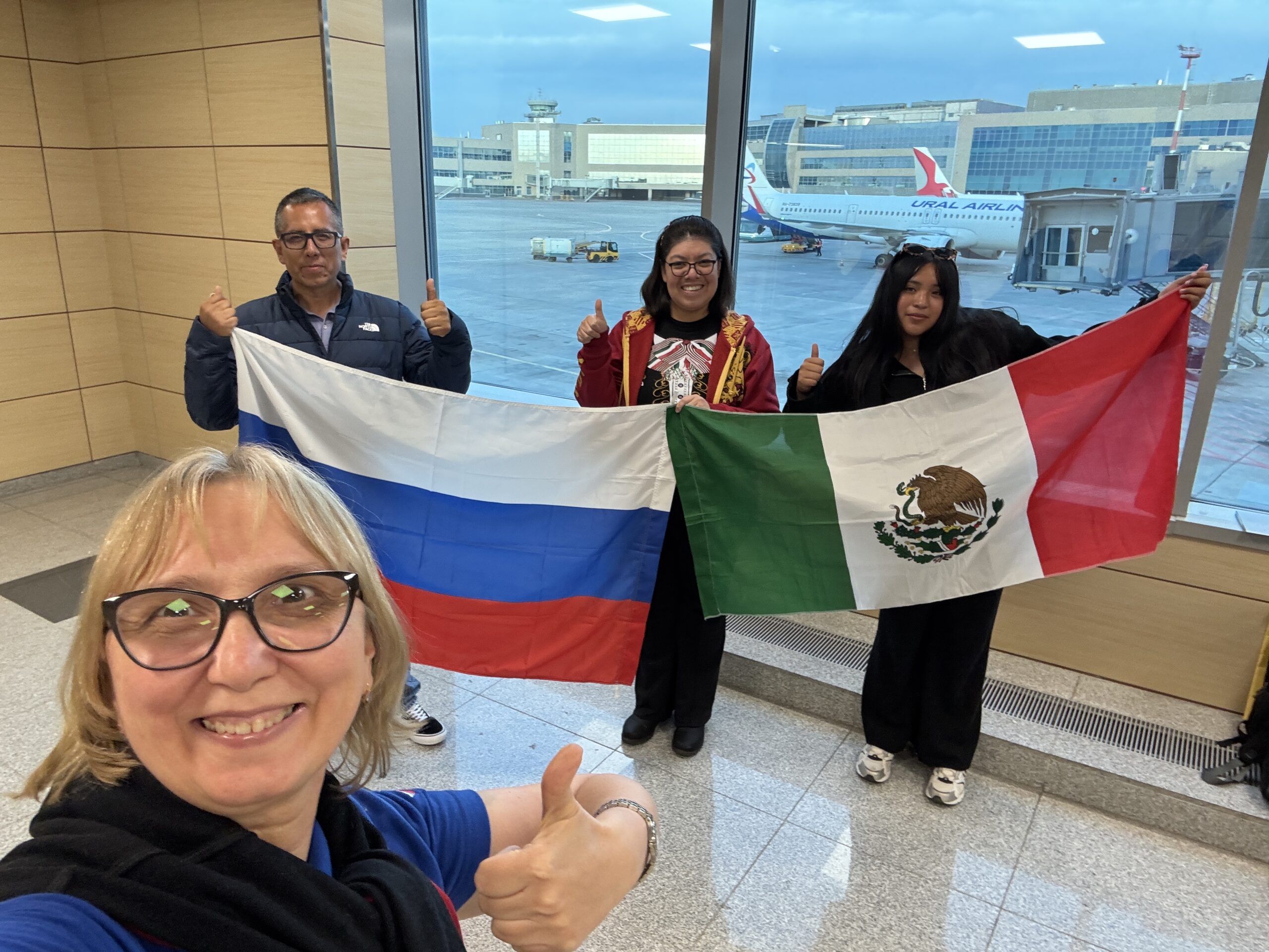 Mexicanos becados viajaron a Rusia para estudiar en universidades de prestigio con el acompañamiento de ALAR